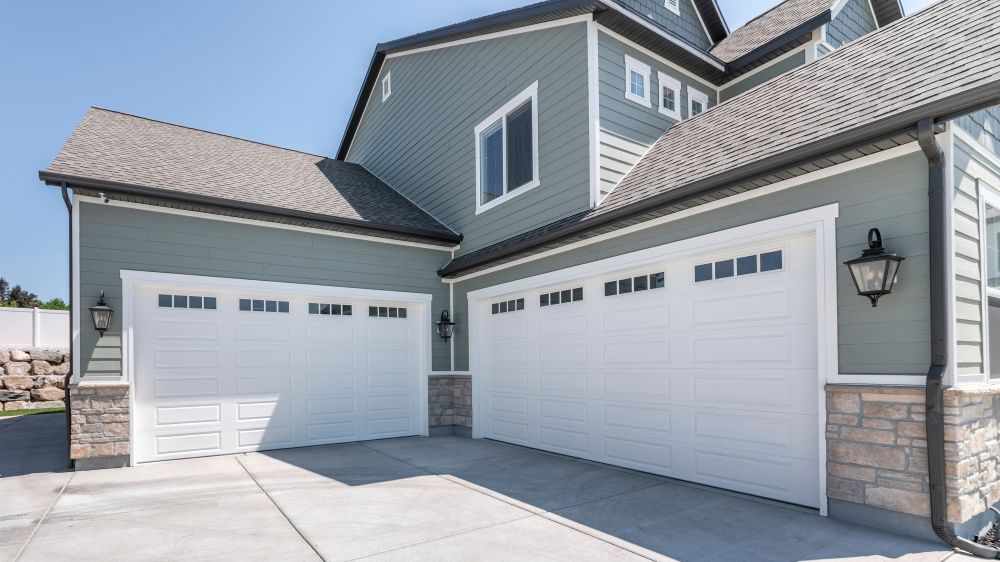 garage with concrete